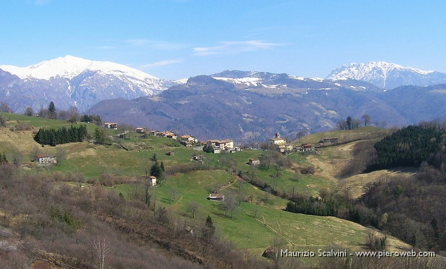 31 Menna, Vaccaregio e Alben sorvegliano Pianca.JPG